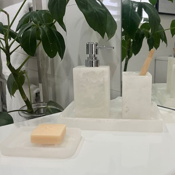 Gaia Resin Toothbrush Holder in Marble White