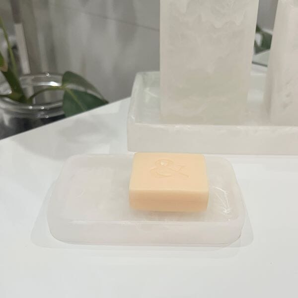 Gaia Resin Soap Dish in Marble White