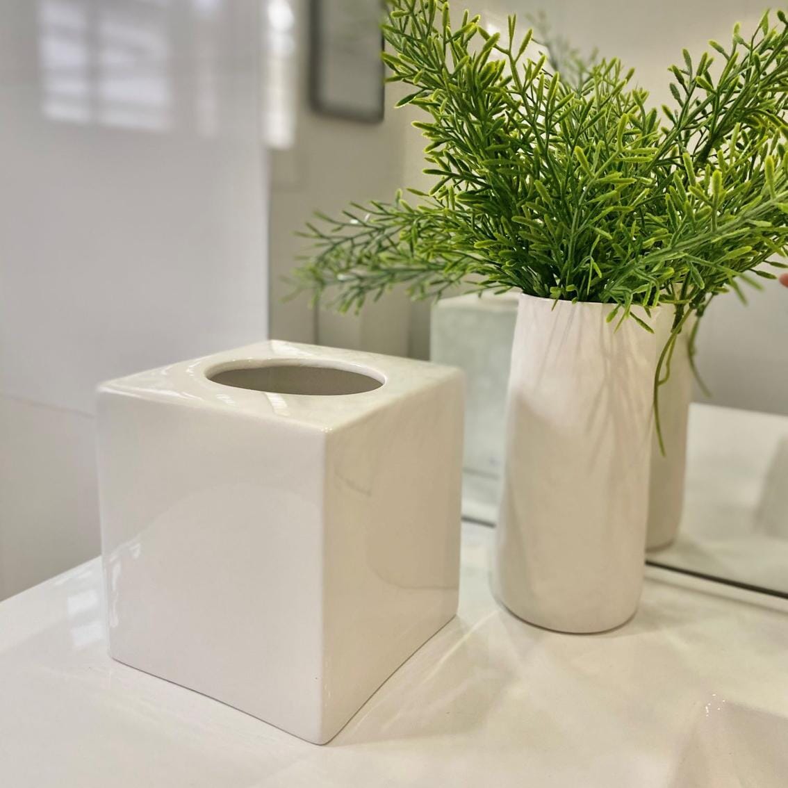 Jolie Ceramic Tissue Box Holder in White