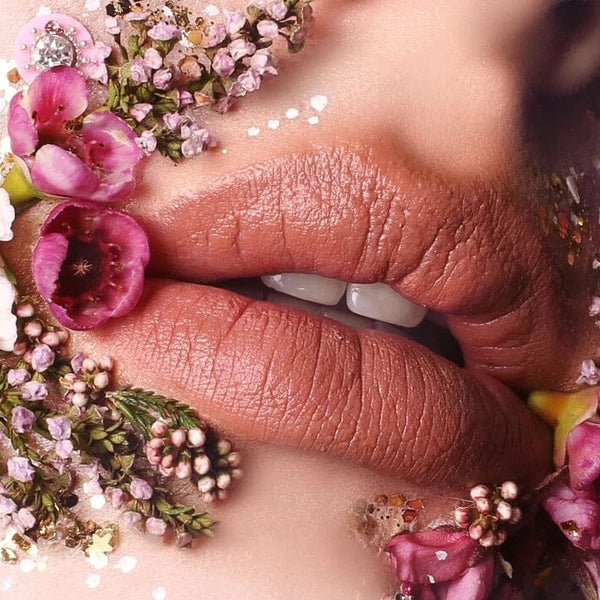 Suzy. Lipsticks Whipped Matte Desert Rose