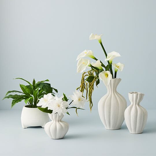 Syros Ceramic Footed Pot in White 21cm