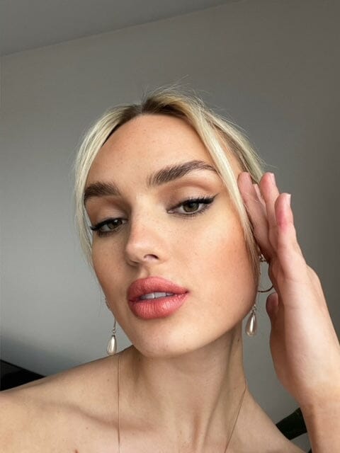 Suzy. Lipsticks - Apricot Satin Luxe