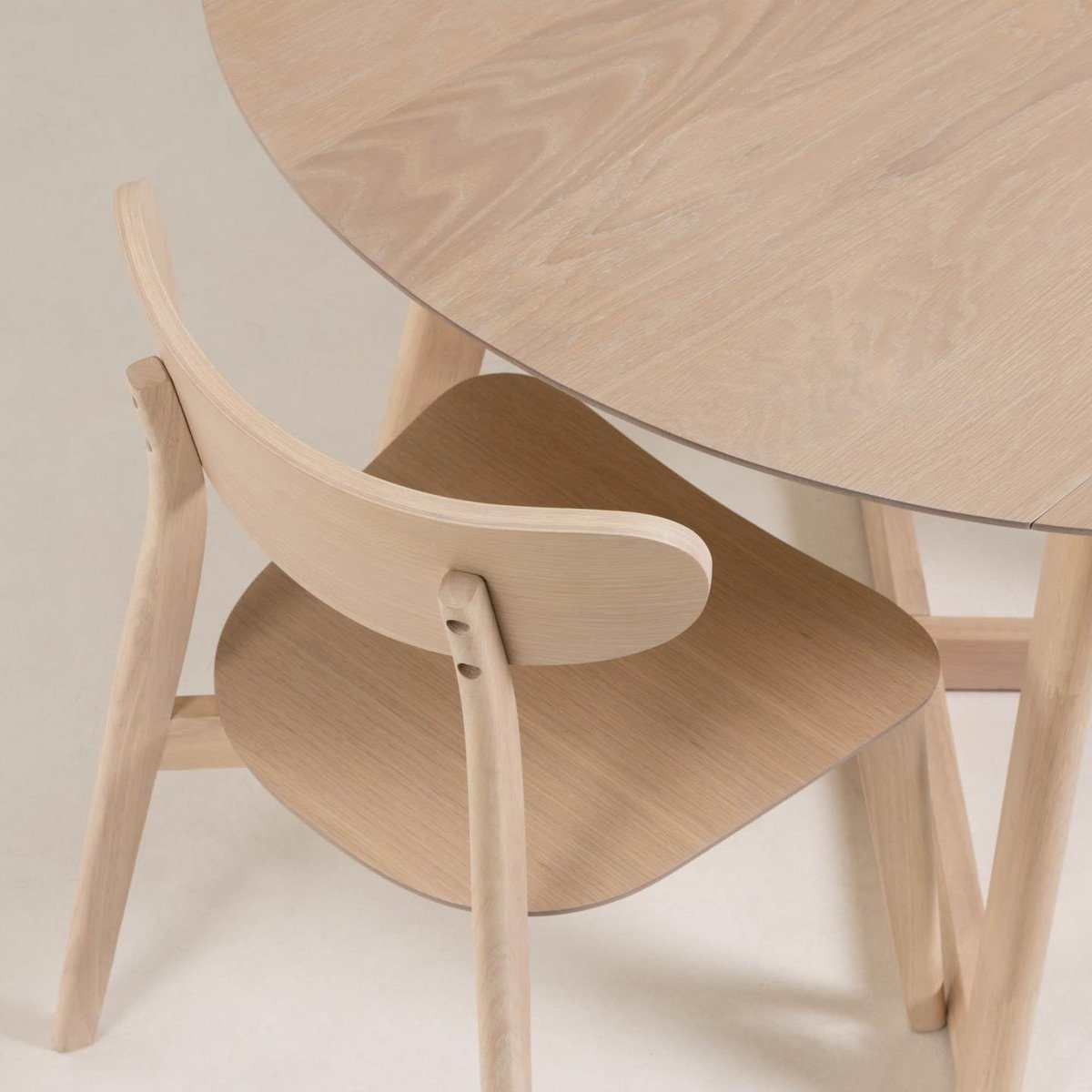 Marysa Whitewash Oak Round Folding Dining Table