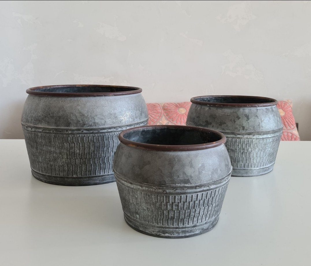 Hana Medium Antique Finish Zinc Pot - Buy 1 Get 1 Free Sale