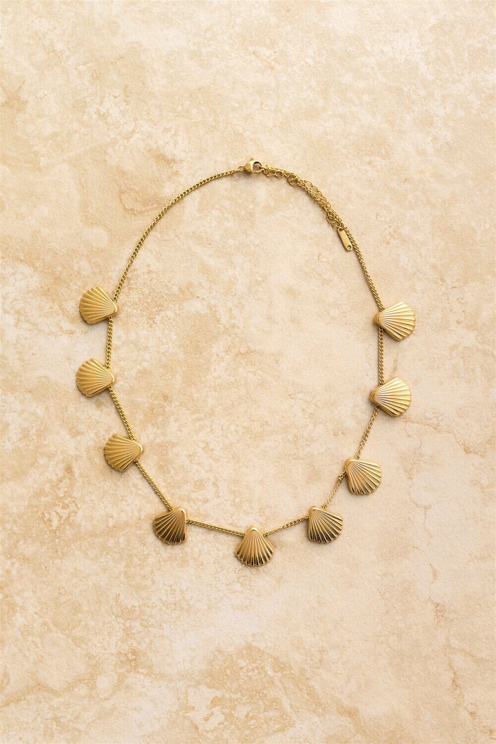 Indigo &amp; Wolfe - Caribbean 9-Shells Gold Pendant Necklace