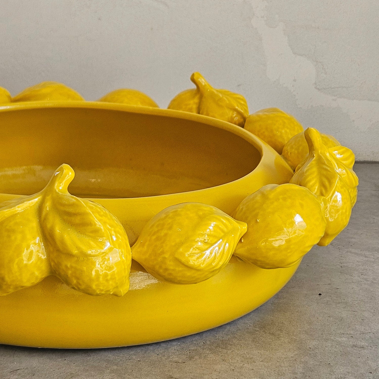 Aphrodite Ceramic Lemon Bowl in Yellow