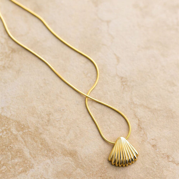 Indigo & Wolfe - Arielle Gold Necklace W/ Shell Pendant