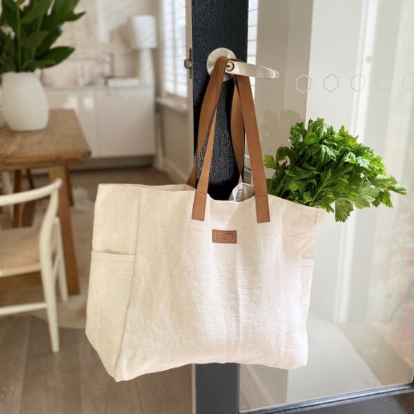 Market Canvas Bag in White W/ Tan Leather Handles