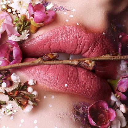 Suzy. Lipsticks - Matte Peony