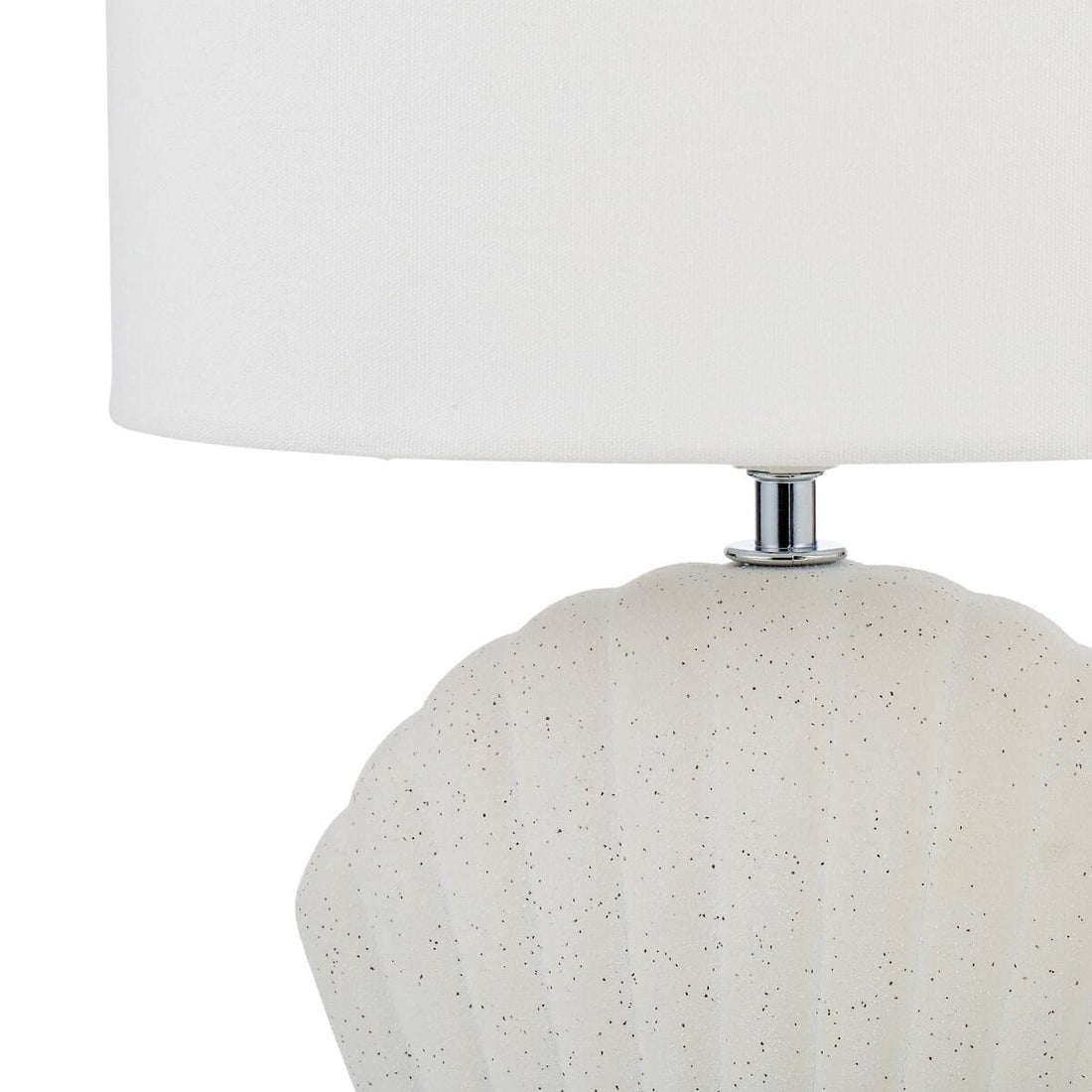 Victoria Seashell Table Lamp in White