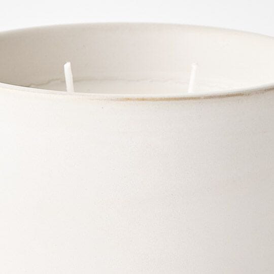 Tate Sandalwood &amp; Vetiver Candle in Ivory 11cm