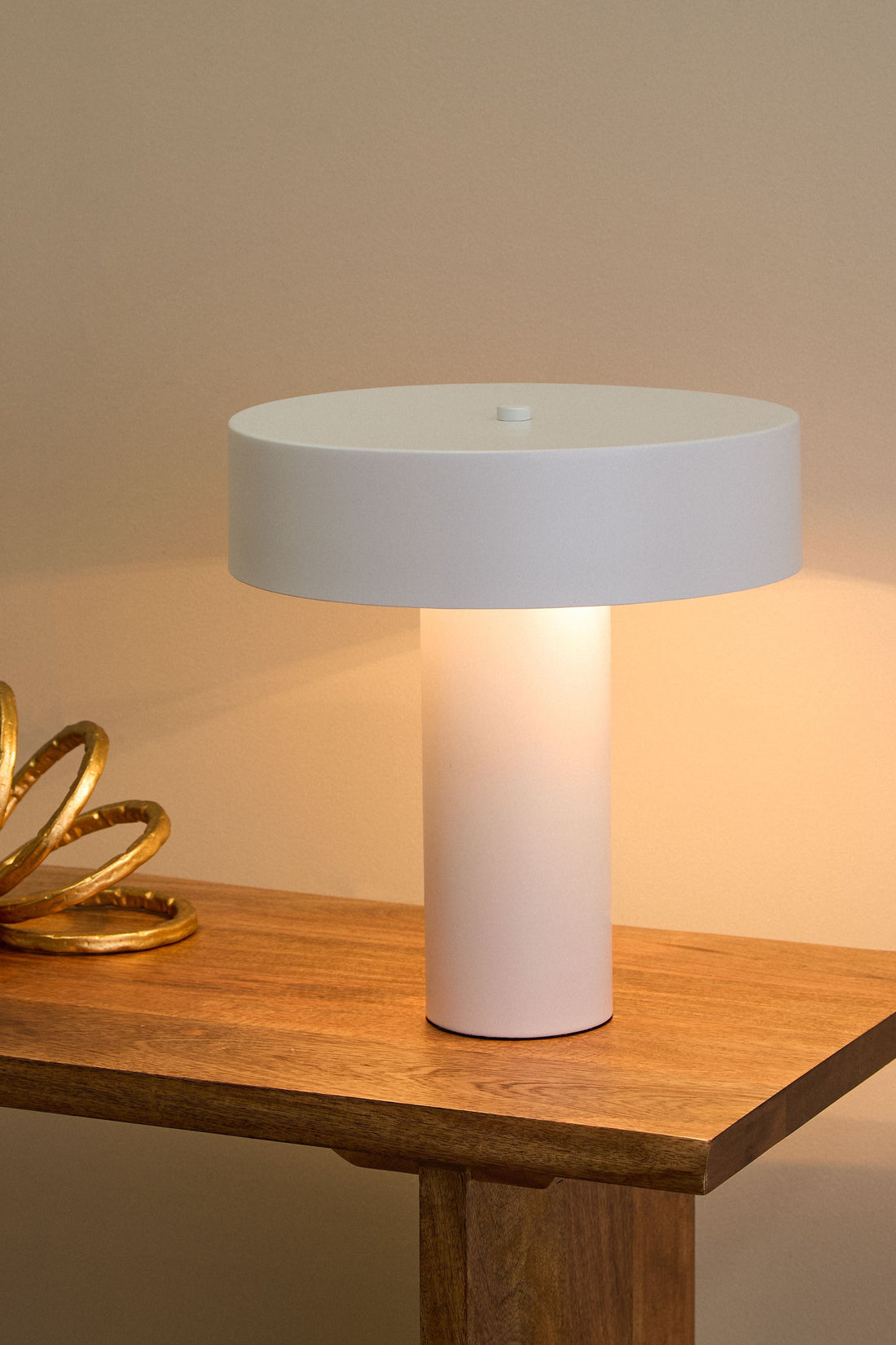 Themis Metal Table Lamp in White