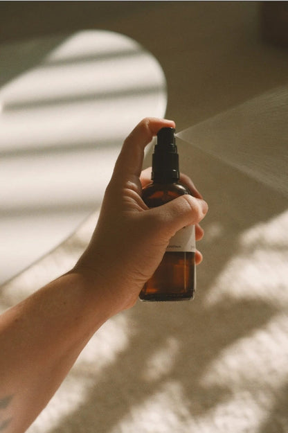 Posie - UME Aromatic Room Spray - White Tea / Chrysanthemum / Plum