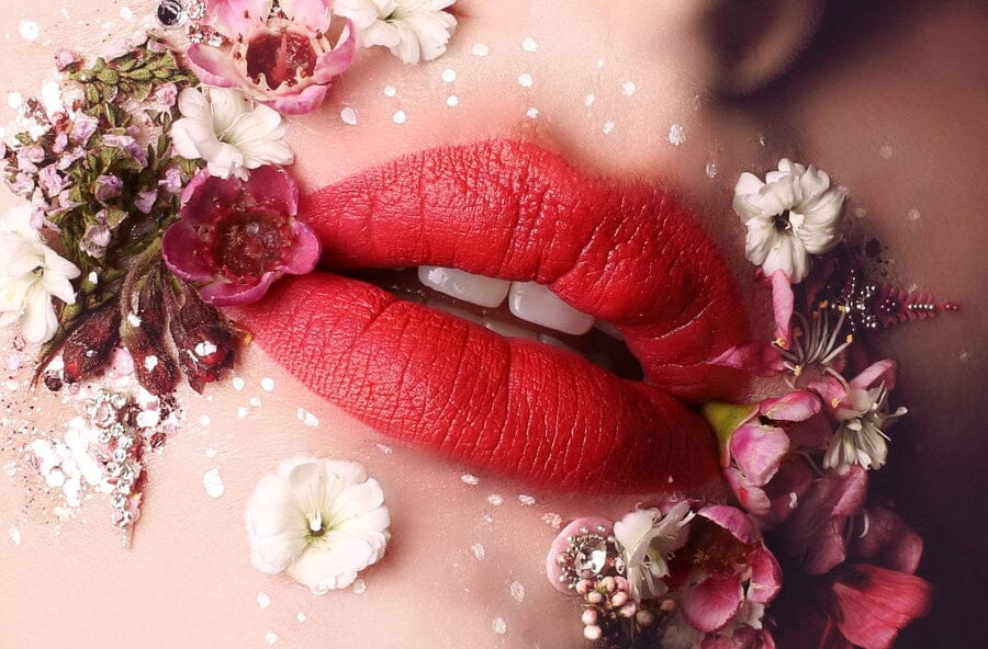 Suzy. Lipsticks - Matte Blood Red