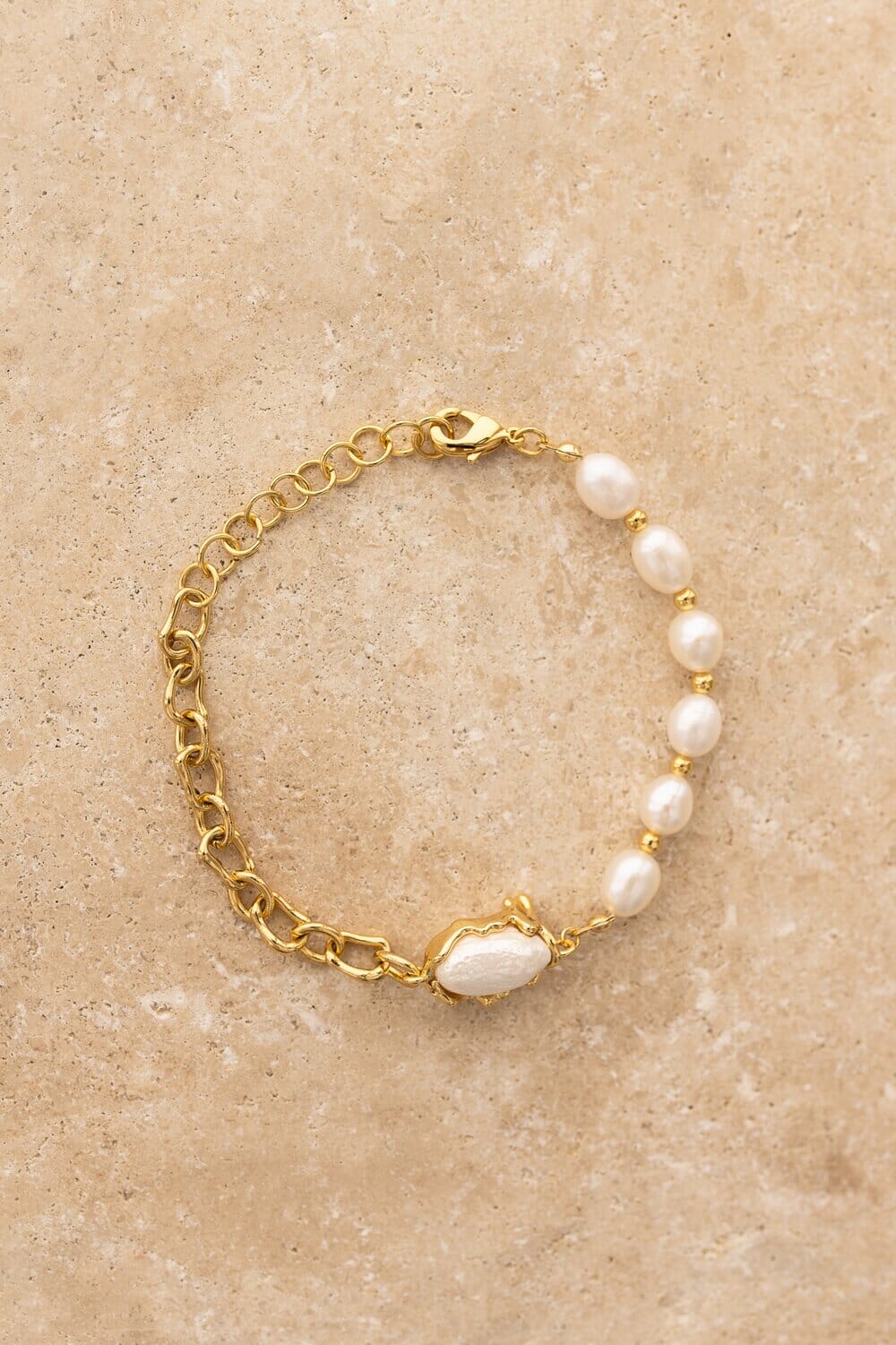 Indigo &amp; Wolfe - Rosalie Gold &amp; Pearl Bracelet