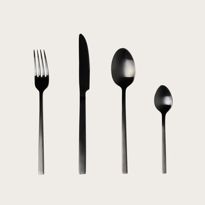 beltza-black-dinner-spoon